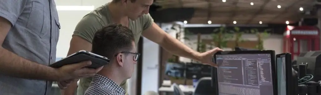 5 solid reasons to&nbsp;outsource your AI software development