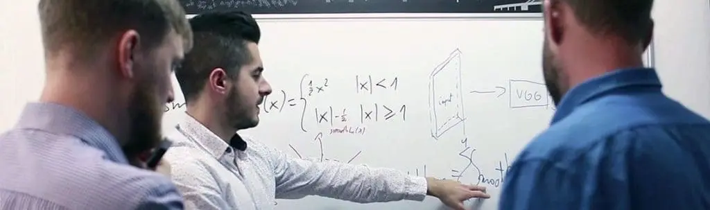 What is&nbsp;the&nbsp;best method of&nbsp;efficiently training machine learning for&nbsp;teams?